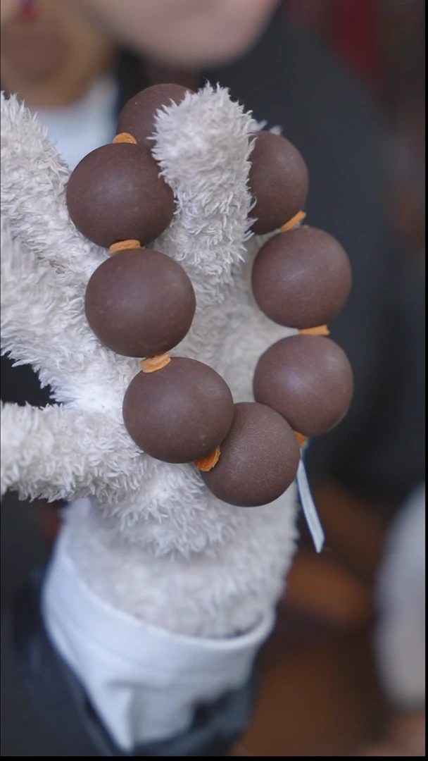 【闪购商品】泥塑龙涎念慈2.7左右8颗手串款式