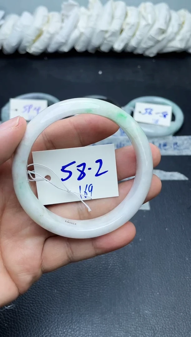 未镶嵌手镯翡翠169