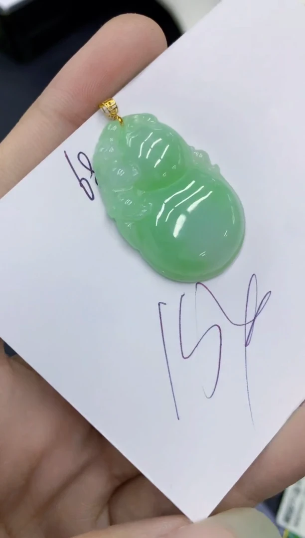 翡翠18K金镶嵌颈饰11111111111