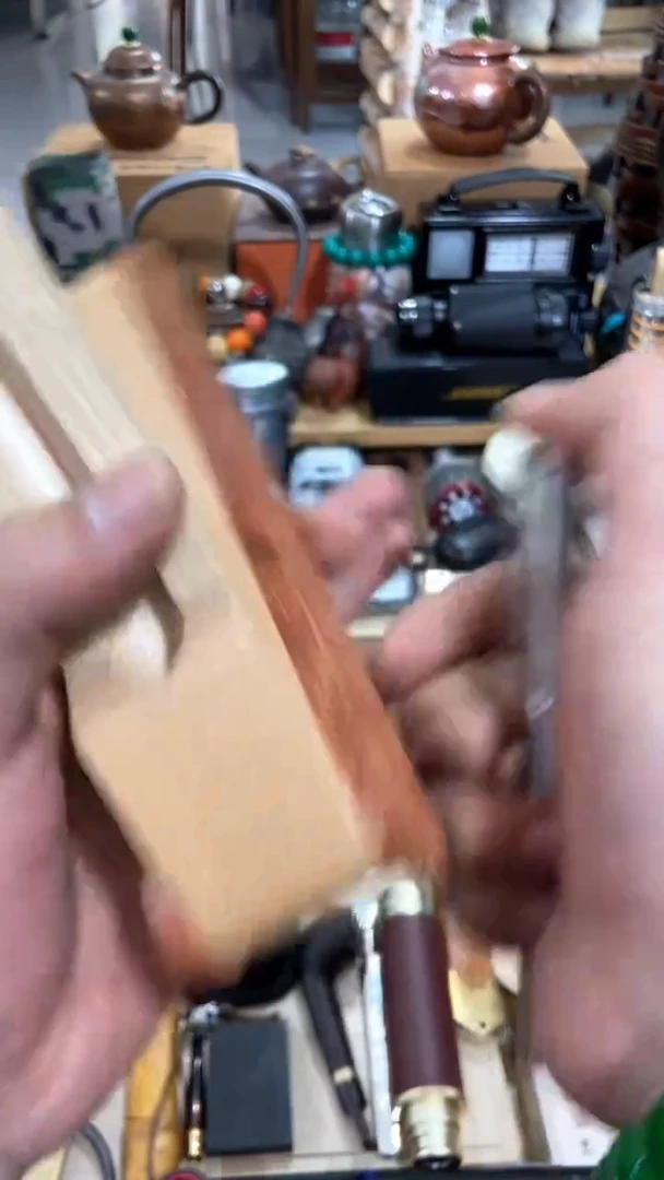 瓷片闪购商品  如图所示