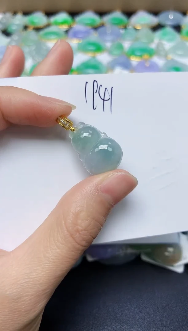 翡翠未镶嵌颈饰 天然缅甸翡翠A货