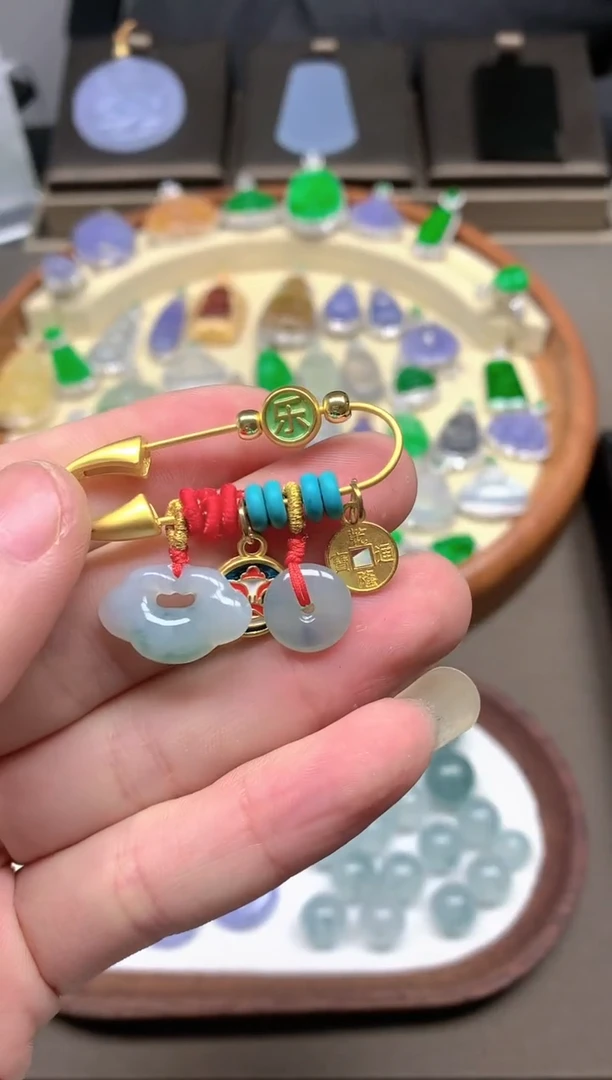 【闪购商品】翡翠颈饰未镶嵌挂件