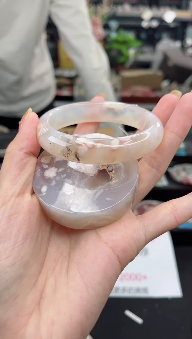 【闪购商品】石英质玉手镯未镶嵌58圈口（赠品镯心）1572225