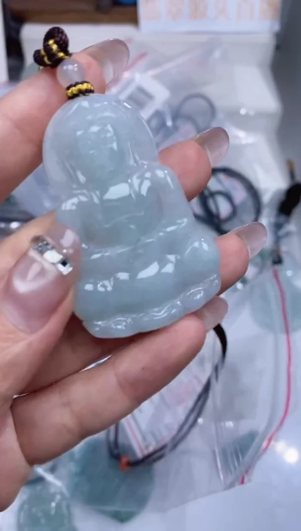 颈饰未镶嵌翡翠吊坠