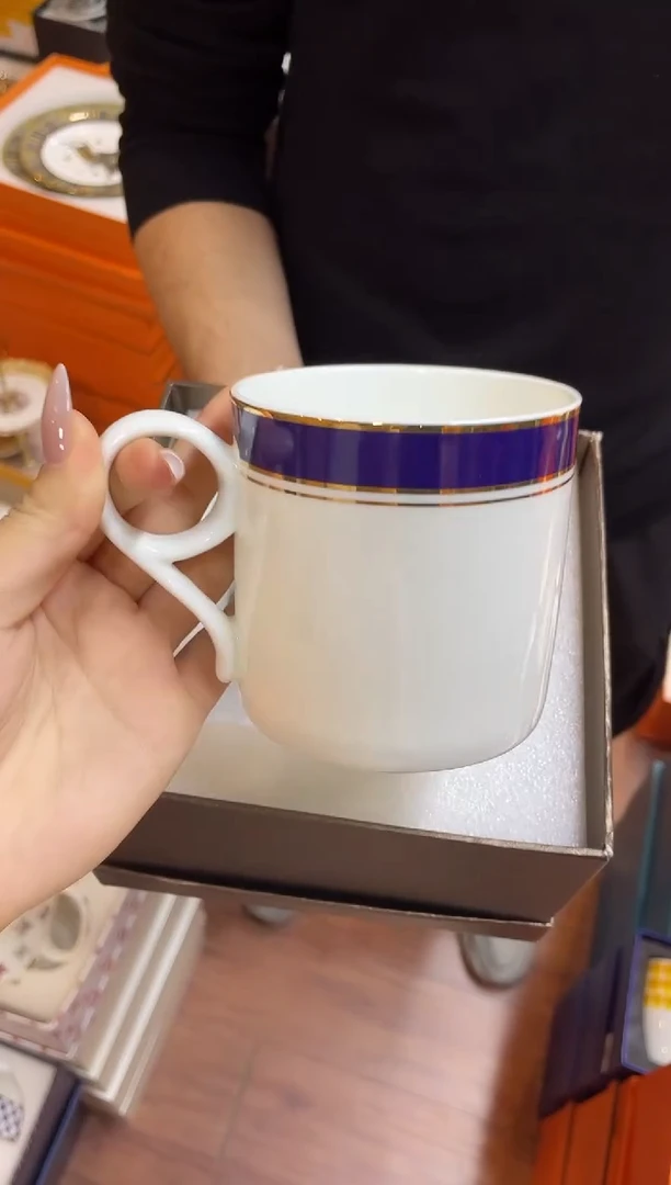 杯鸿辉家品牌瓷器，京东包邮！