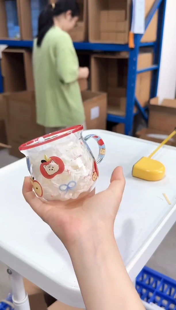 瓷片红色苹果小狗牛奶杯
