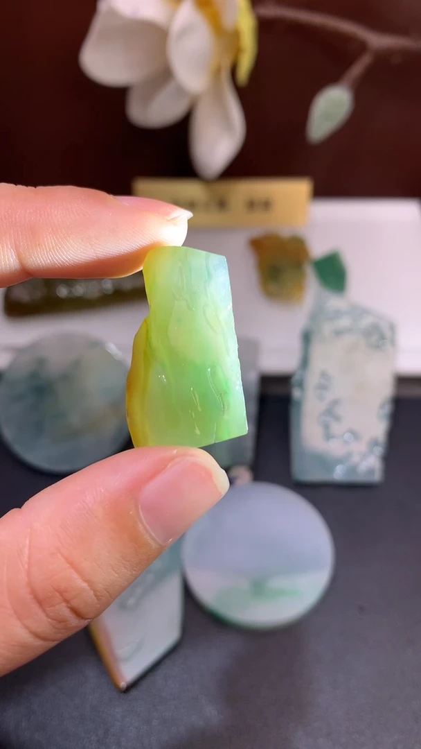 定制翡翠未镶嵌     太湖石