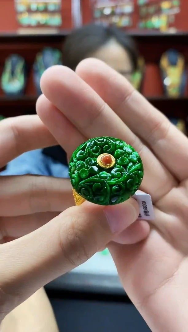 颈饰未镶嵌翡翠翡翠戒指