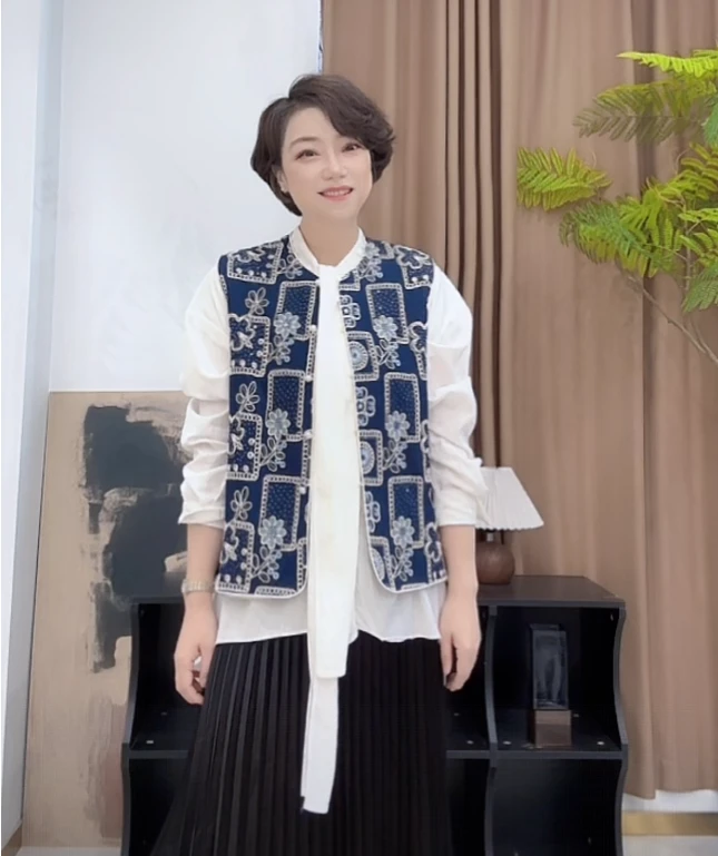 【U.M】田园诗人绣花牛仔蓝马甲