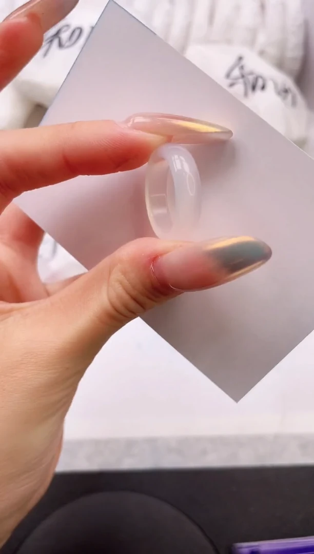 【闪购商品】石英质玉手镯未镶嵌素圈戒指白