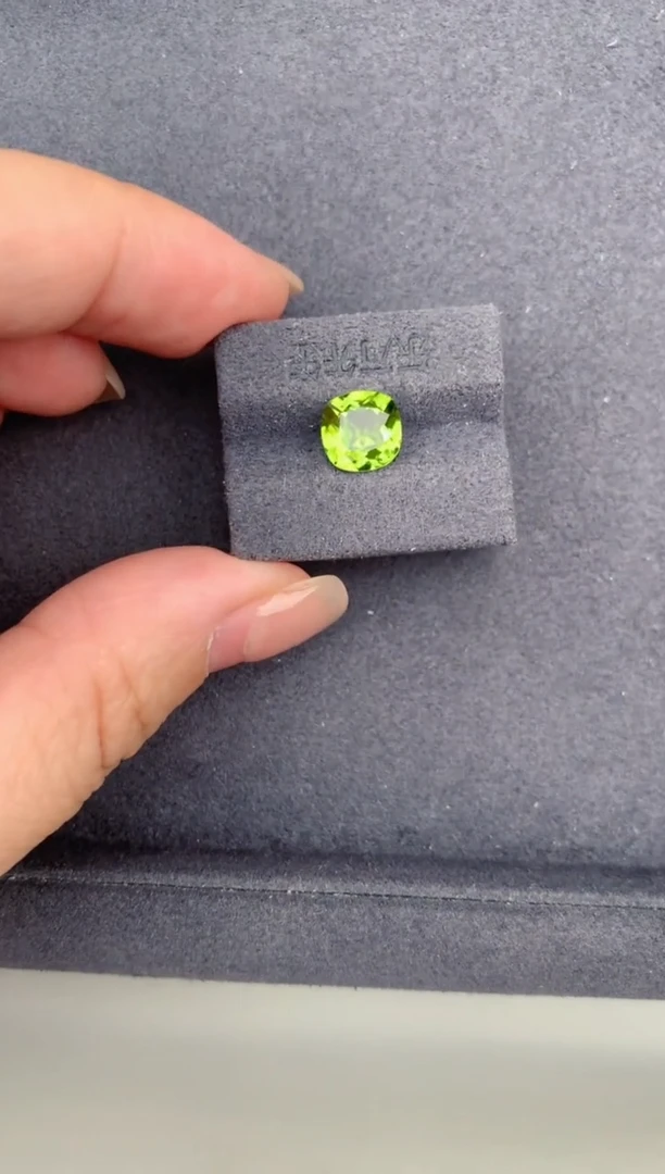 未镶嵌裸石橄榄石2.2ct橄榄石  GH  定制
