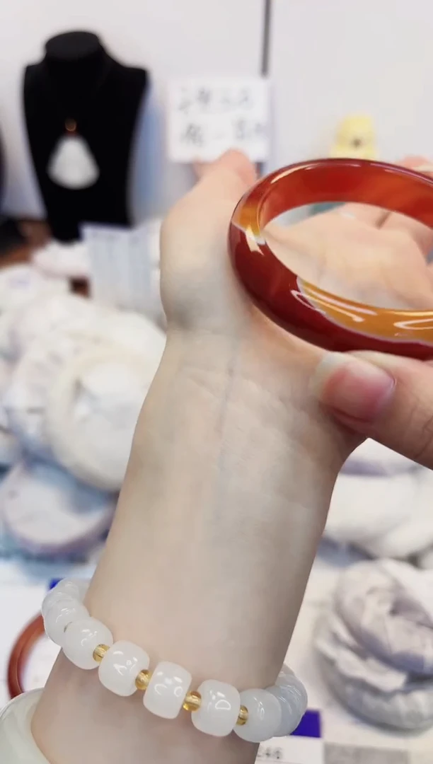 【闪购商品】石英质玉手镯未镶嵌246-玛瑙圈口57