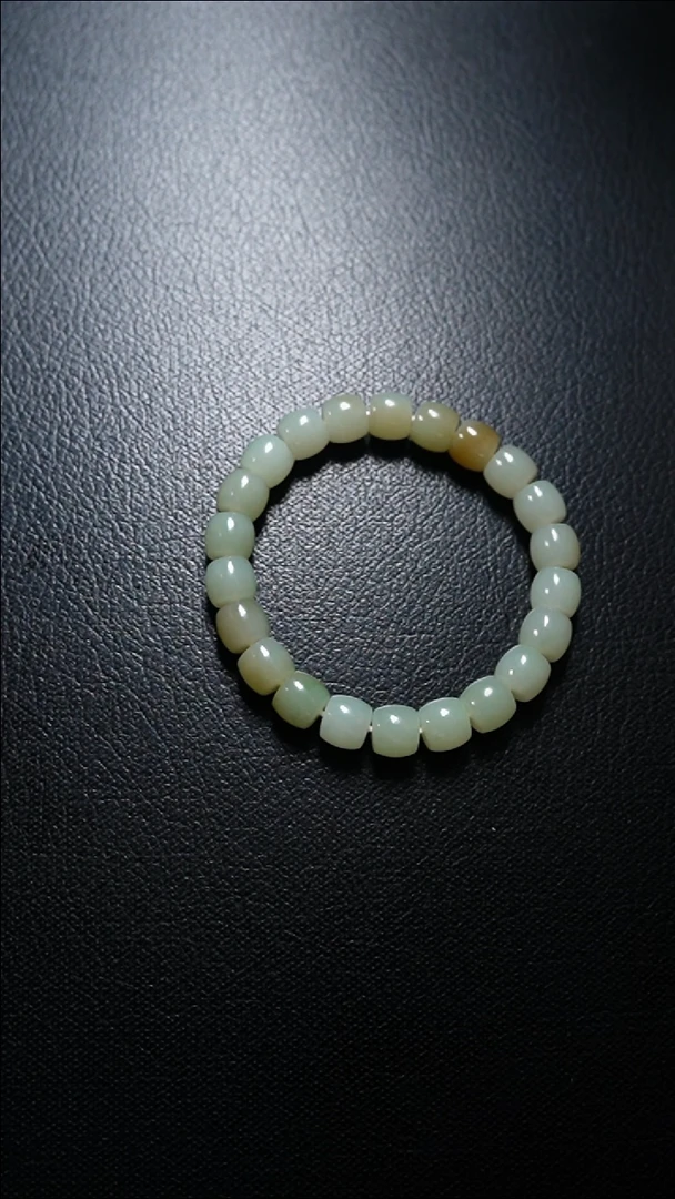 【闪购商品】和田玉颈饰未镶嵌手串