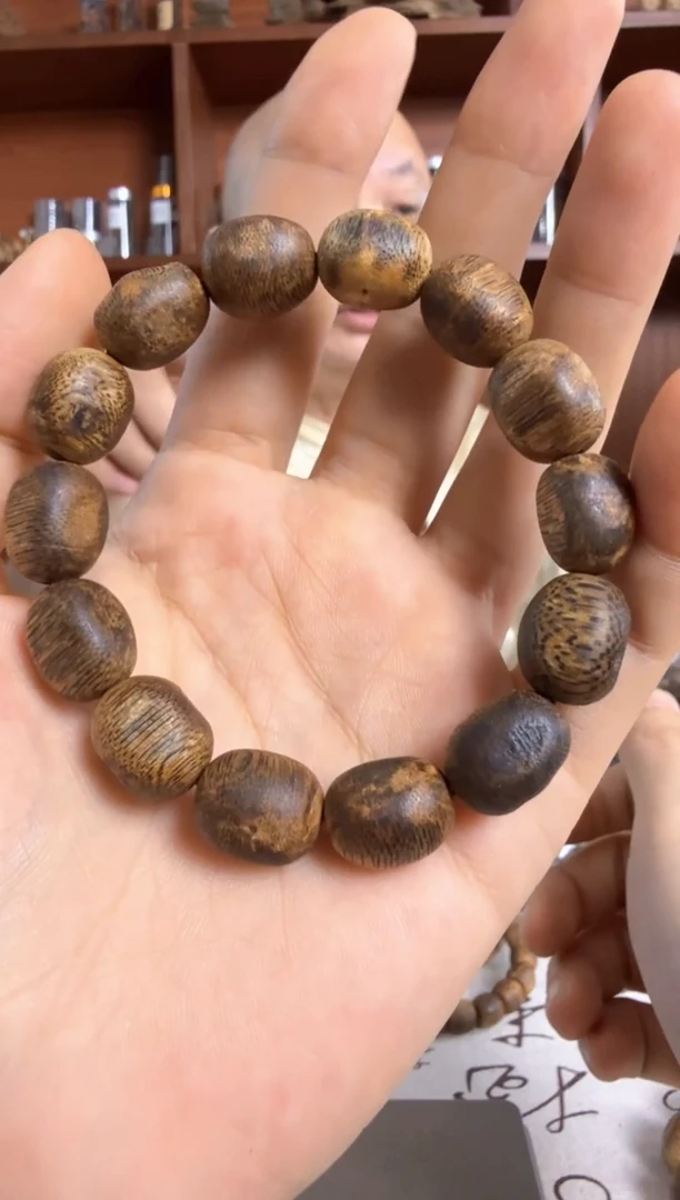 沉香手串奇楠沉香乌身随形沉水浮留疤单圈手串多样性发一