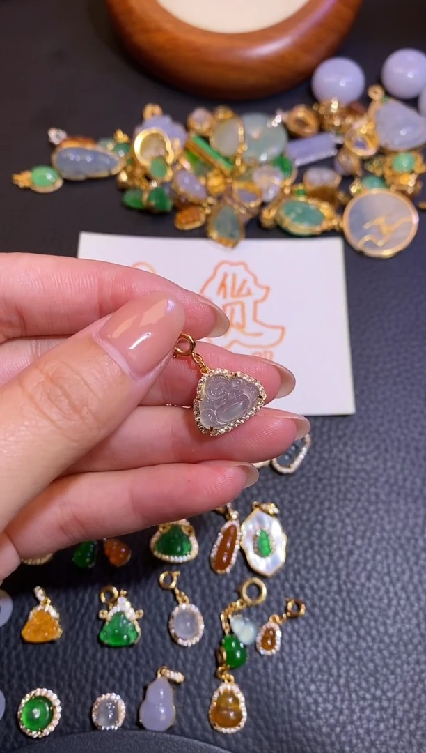 颈饰银S925镶嵌翡翠a货翡翠