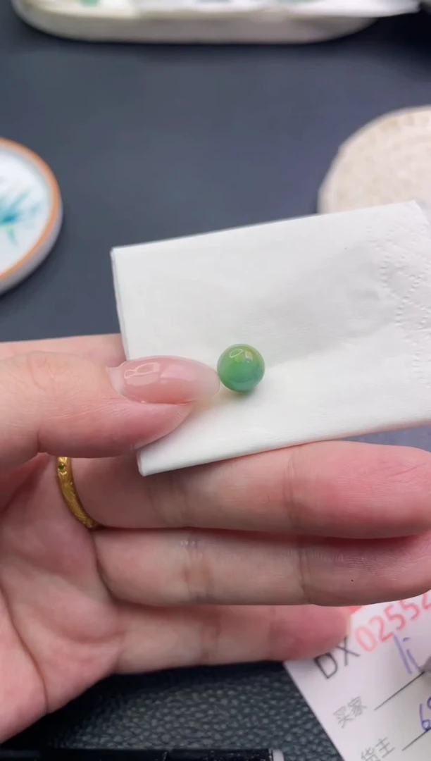 定制翡翠未镶嵌公****?珠子