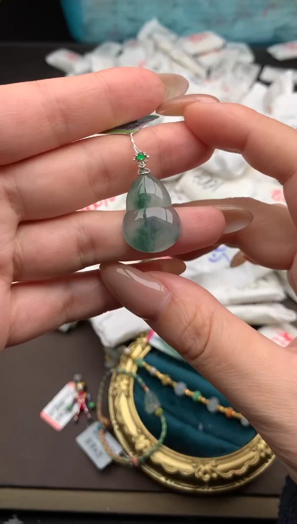 【闪购商品】翡翠颈饰18K金镶嵌一