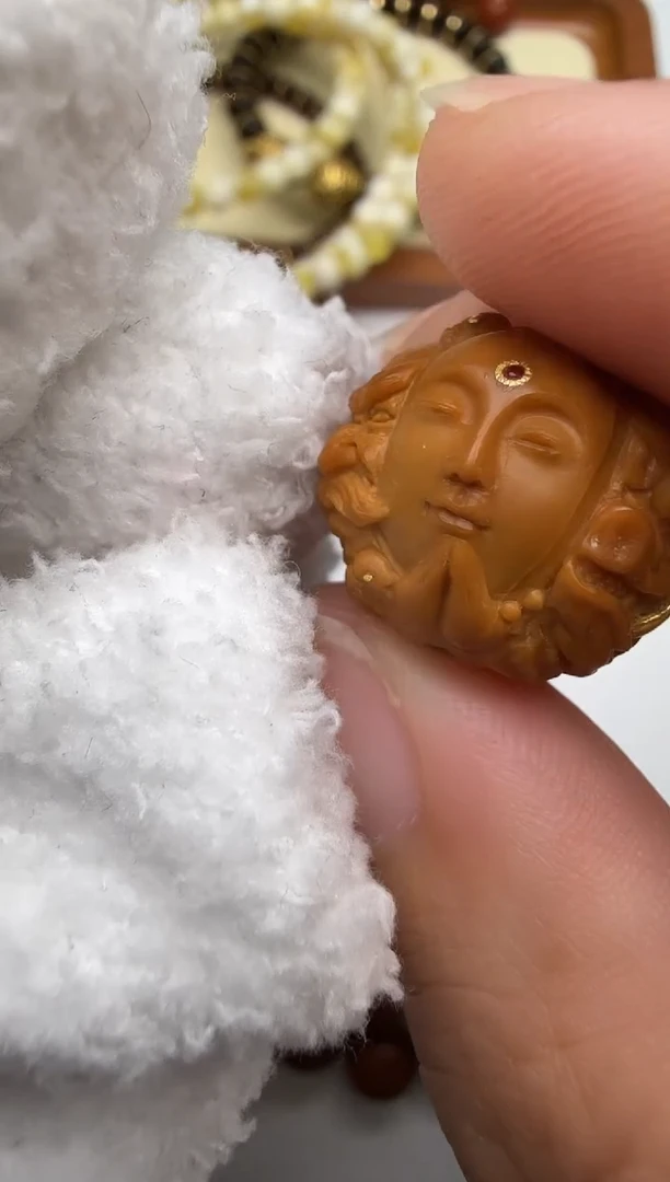 吊坠猴头核桃猴头吊坠