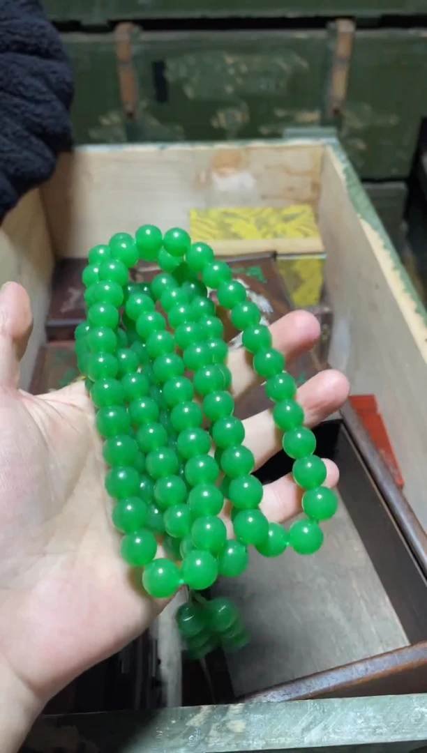 【闪购商品】绿项链1件卡1.2