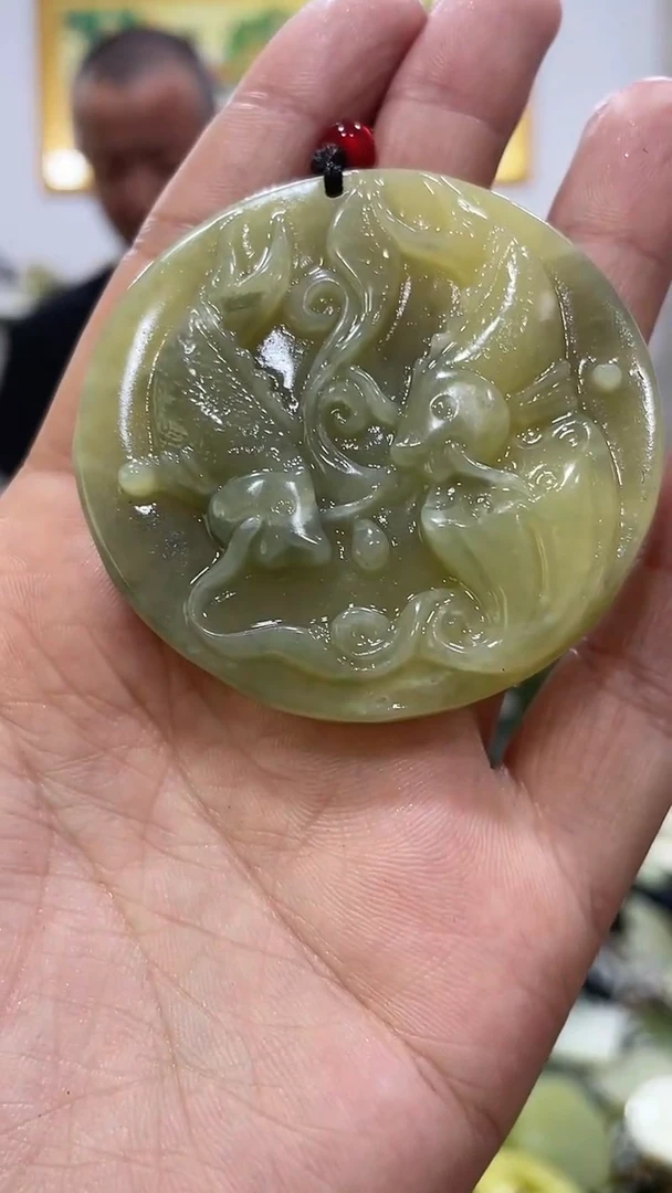 岫玉未镶嵌吊坠