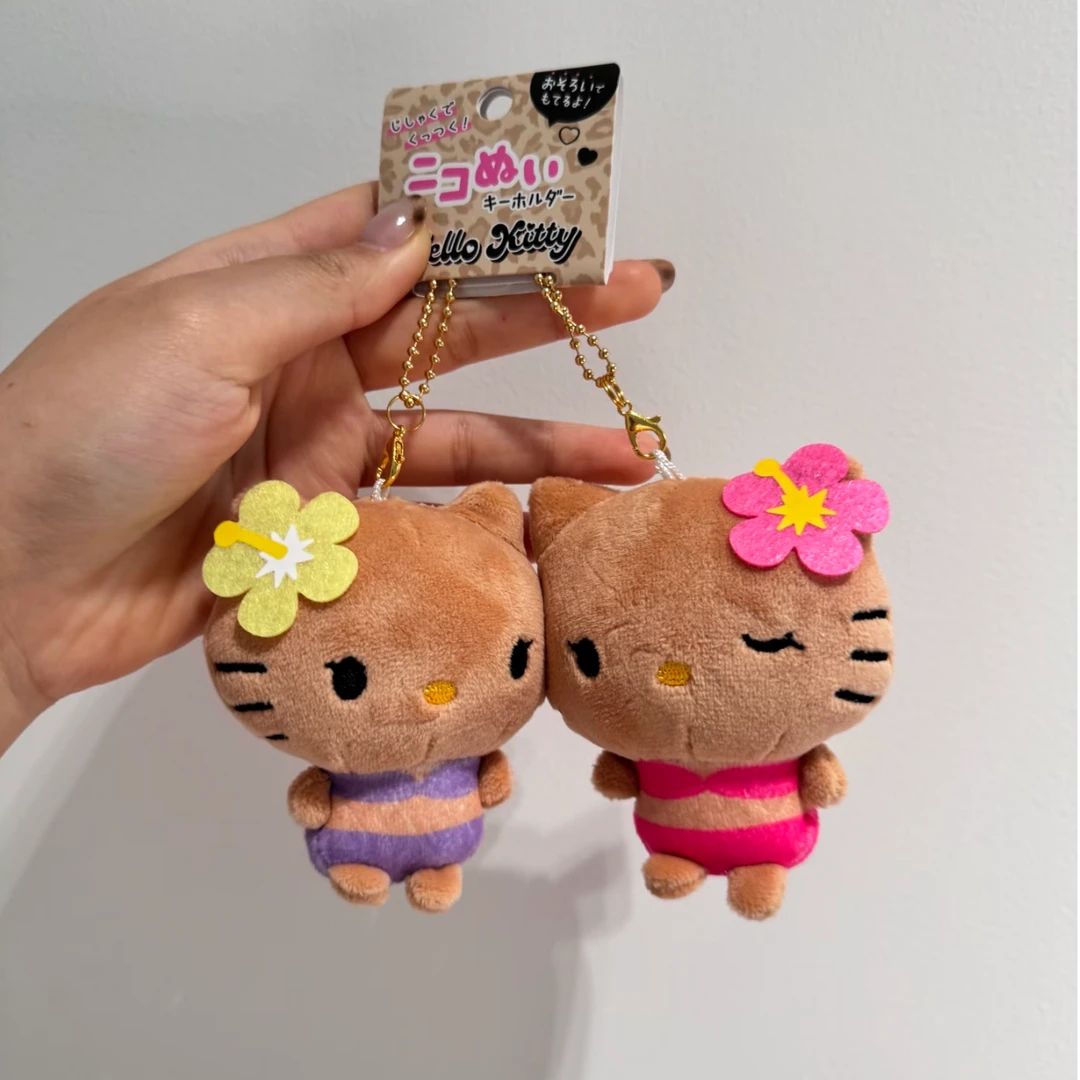 【京都限定】Hello Kitty 夏威夷黑皮Kitty一套钥匙扣玩偶