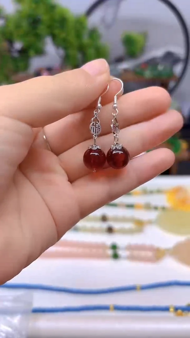 银S925镶嵌血珀耳饰E576
