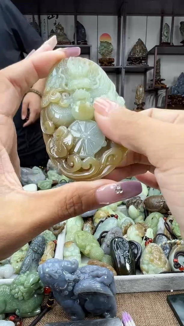 未镶嵌和田玉把件1