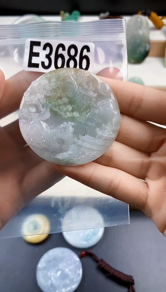 颈饰未镶嵌翡翠天然翡翠吊坠挂件