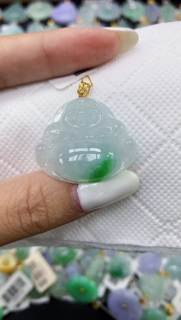 颈饰18K金镶嵌翡翠11111111111