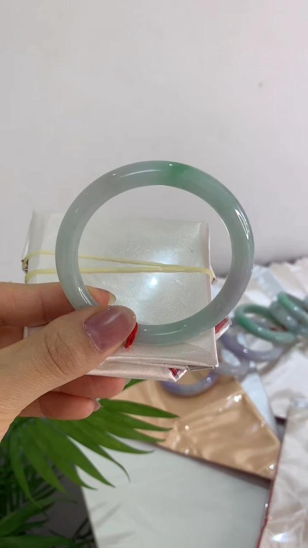 未镶嵌手镯翡翠55圆条