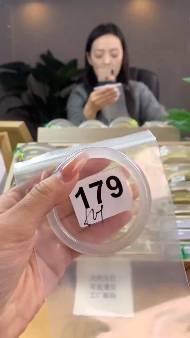 【闪购商品】玛瑙/玉髓手镯未镶嵌179