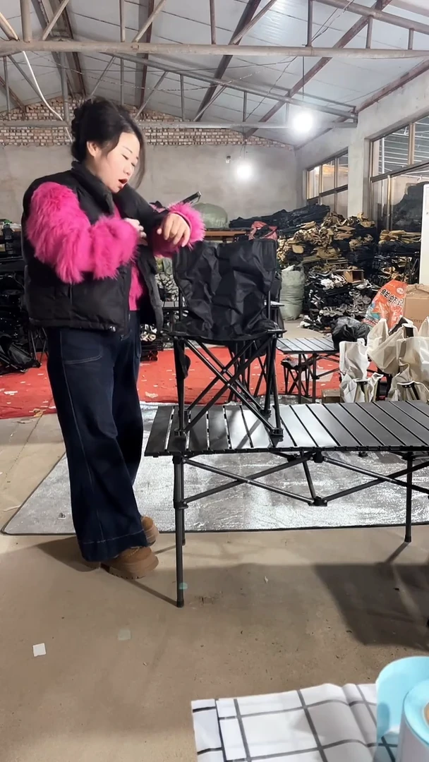 铁中号   折叠靠背    黑色