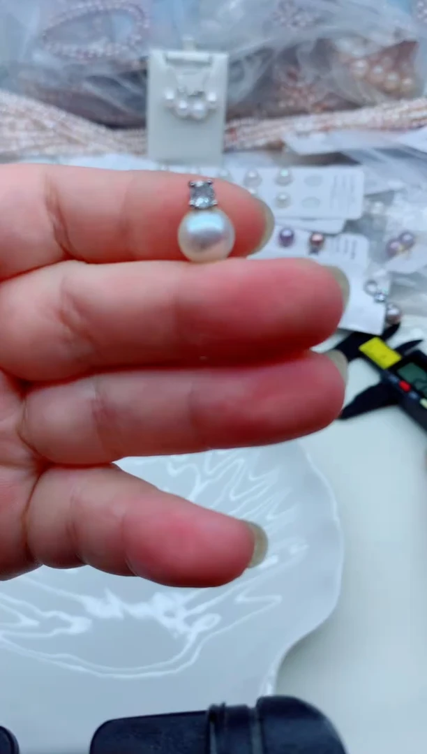 淡水珍珠未镶嵌吊坠(不含链)淡水珍珠吊坠多样性发其一