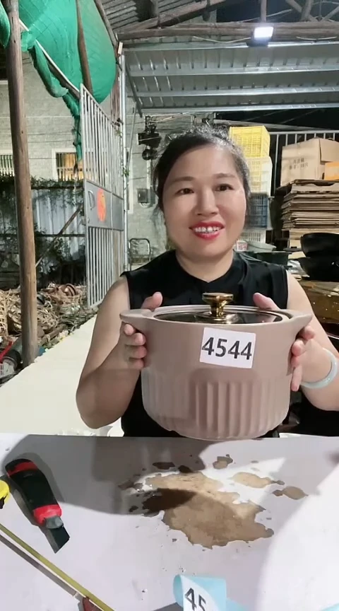 4544瑕疵灰色锅带盖
