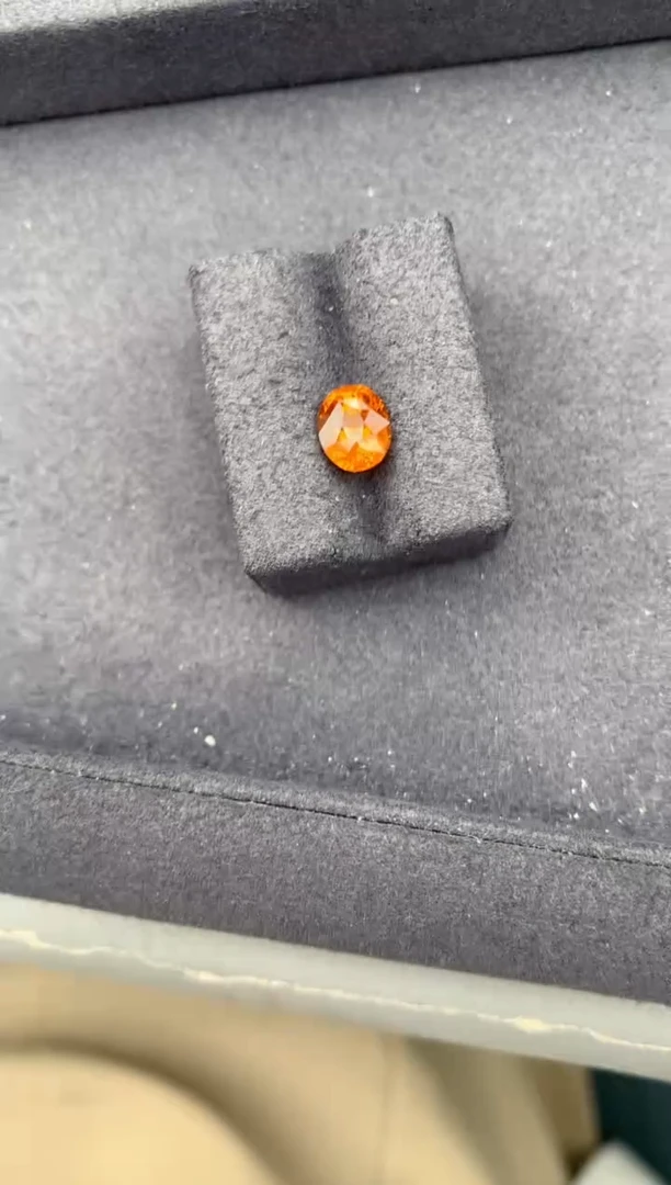 裸石彩色蓝宝石2ct黄蓝宝 定制 BC