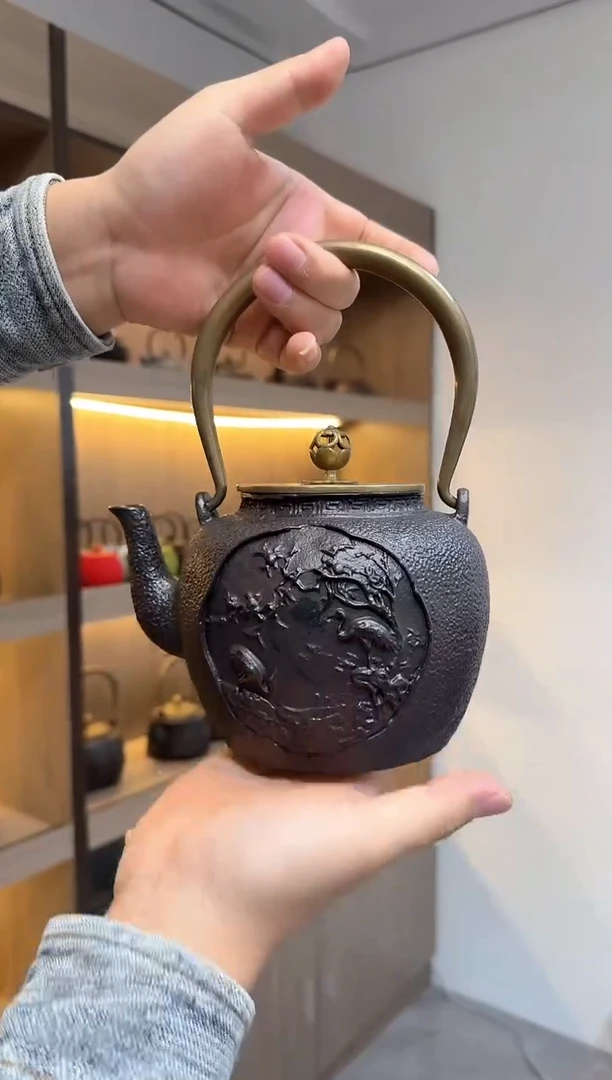 松鹤延年年份老铁壶