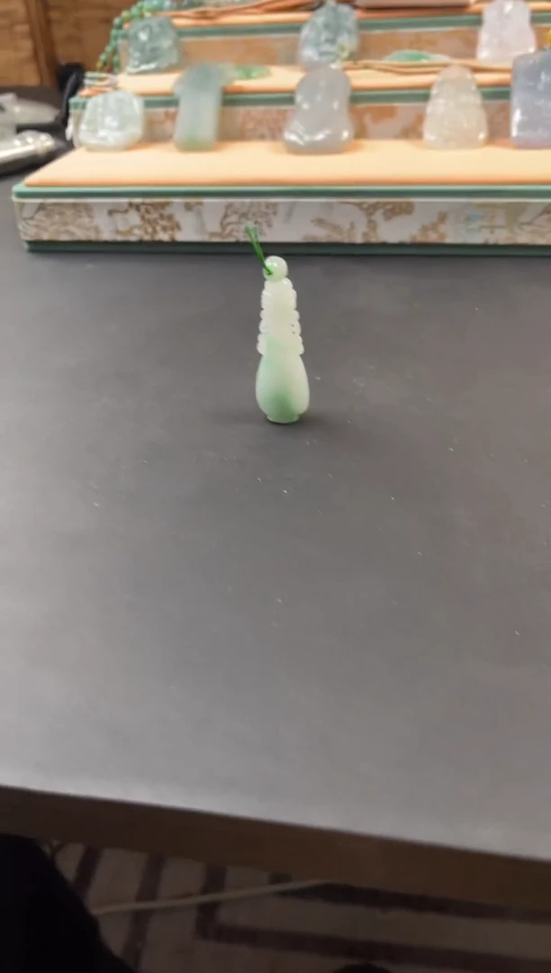 【闪购商品】翡翠吊坠(不含链)未镶嵌翡翠吊坠YP-130