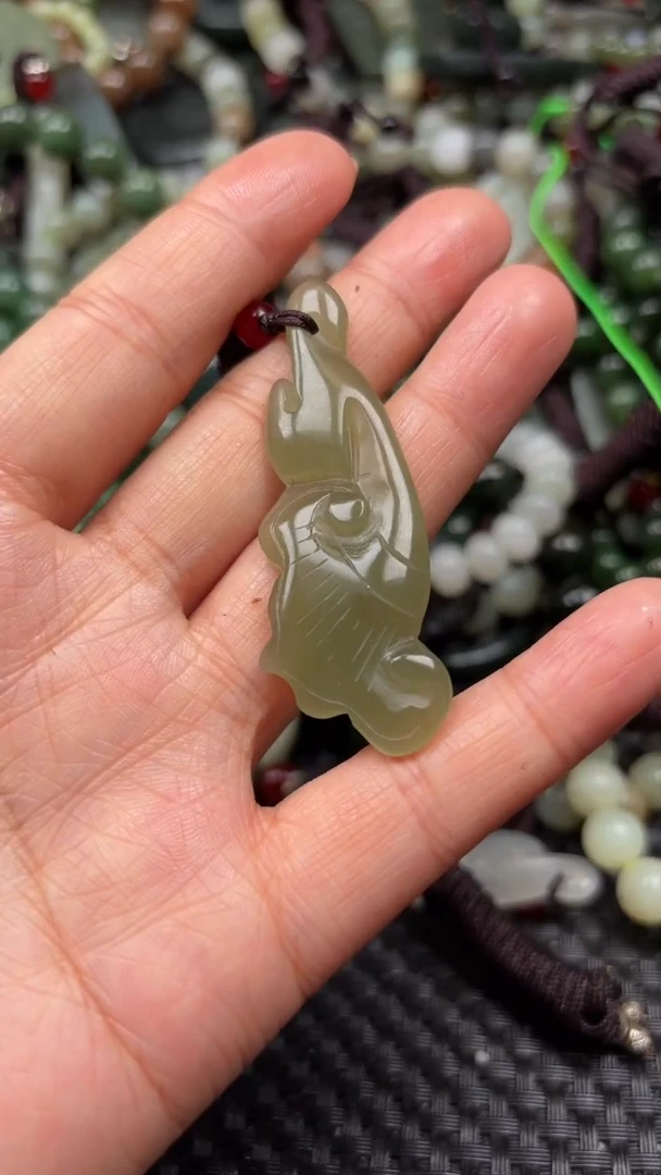 【闪购商品】和田玉颈饰未镶嵌.