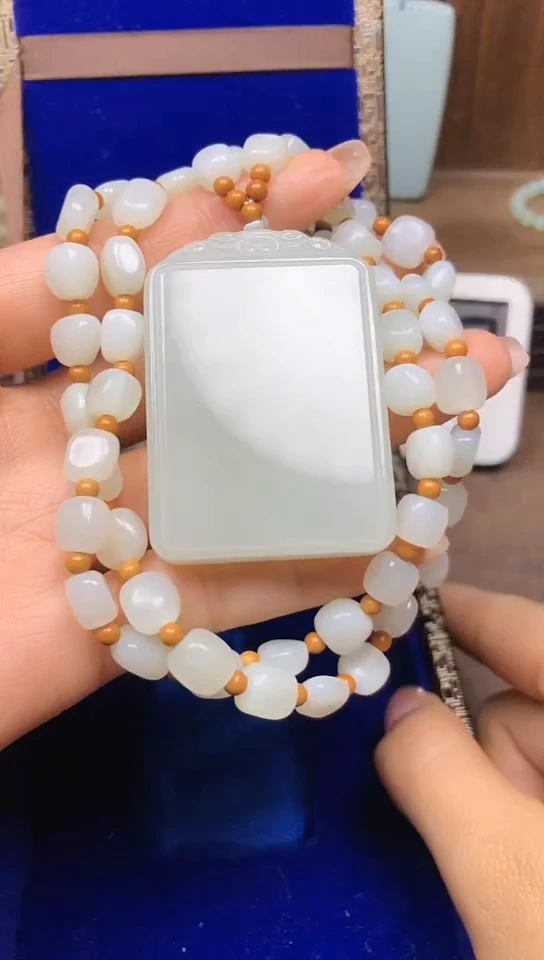 【闪购商品】和田玉颈饰未镶嵌难以