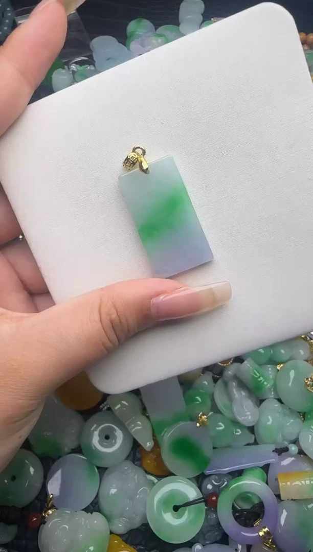 翡翠未镶嵌颈饰天然缅甸翡翠吊坠