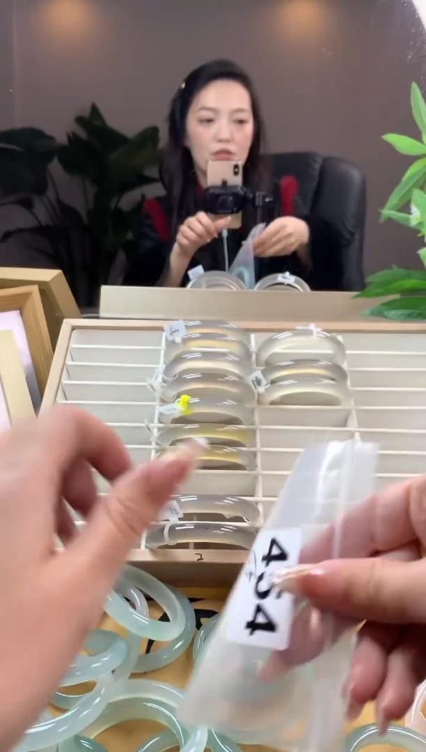 【闪购商品】玛瑙/玉髓手镯未镶嵌454