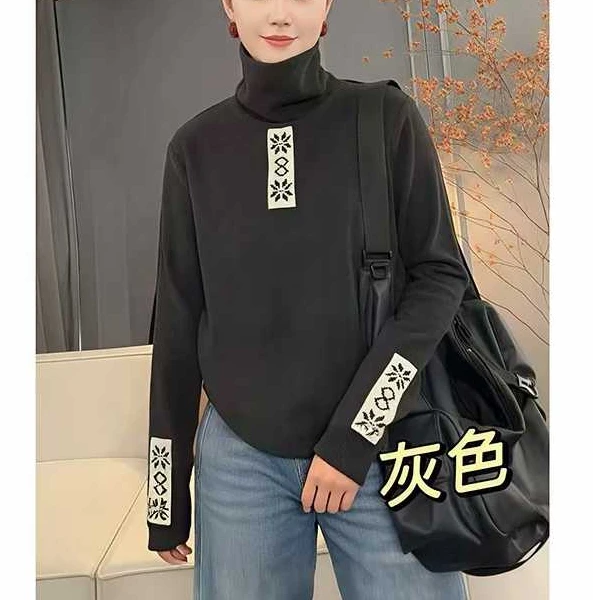 2025冬季时尚印花双面绒高领打底衫女士印花长袖保暖套头绒衫内搭