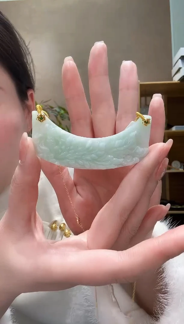 【闪购商品】翡翠颈饰未镶嵌吊坠