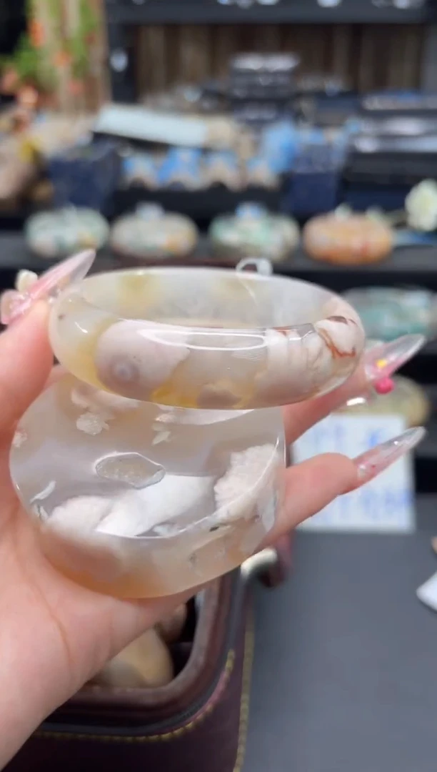 未镶嵌手镯石英质玉162(60圈赠送镯心)