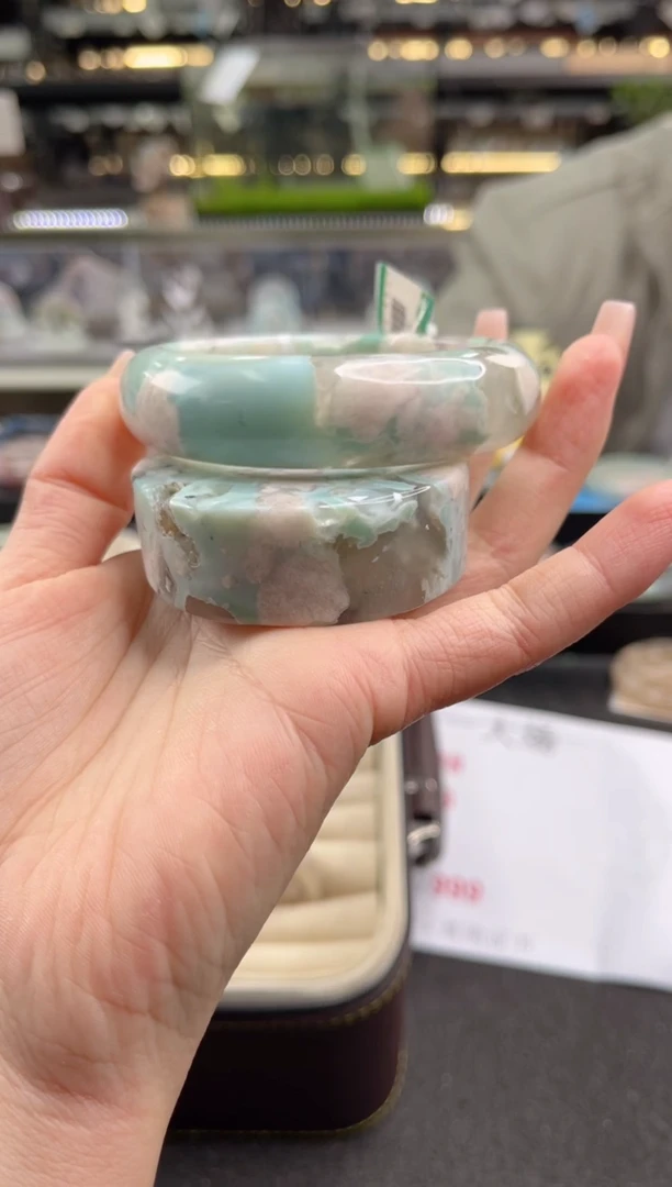未镶嵌手镯石英质玉尘*丷圈口 （赠品镯心）
