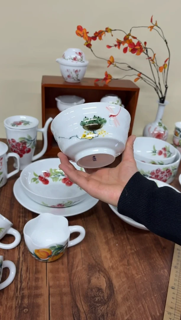 景德镇手绘釉中彩（食品级）小高脚碗