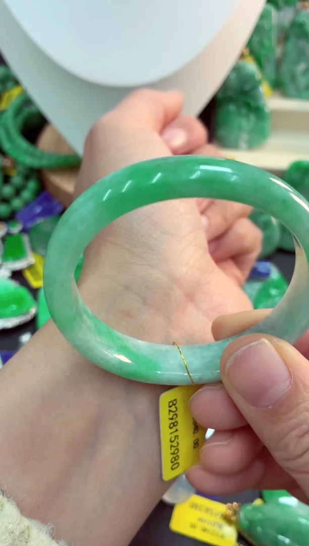 吊坠(不含链)未镶嵌翡翠天然缅甸翡翠A货