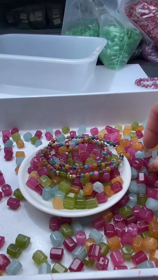 颈饰未镶嵌水晶W3347彩虹色碧玺六棱柱10mm*10颗