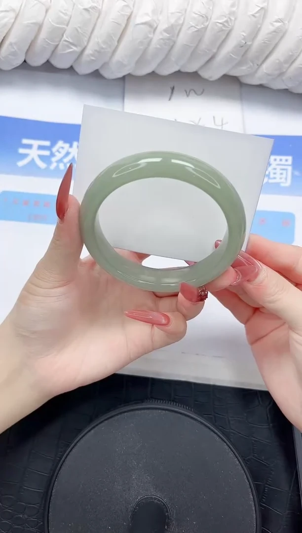 石英质玉手镯未镶嵌79-59.2