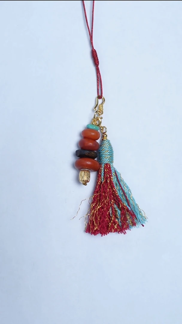 颈饰未镶嵌南红玛瑙夏****?包浆南红挂件